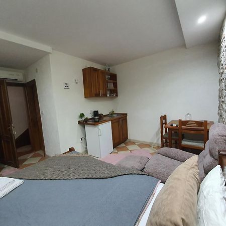 Little Bay Apartments Kotor Buitenkant foto