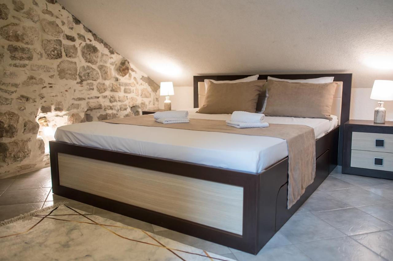 Little Bay Apartments Kotor Buitenkant foto