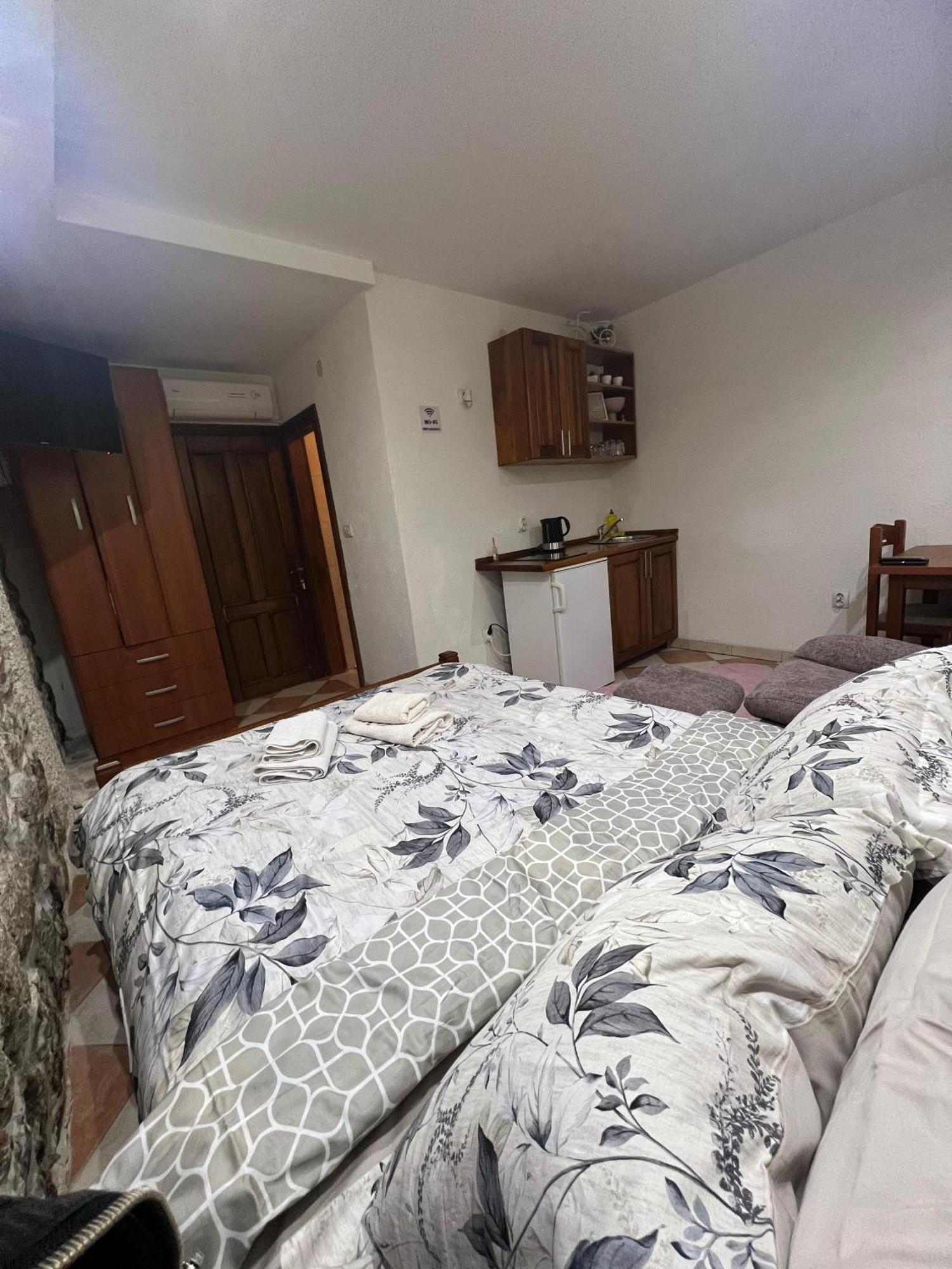Little Bay Apartments Kotor Kamer foto