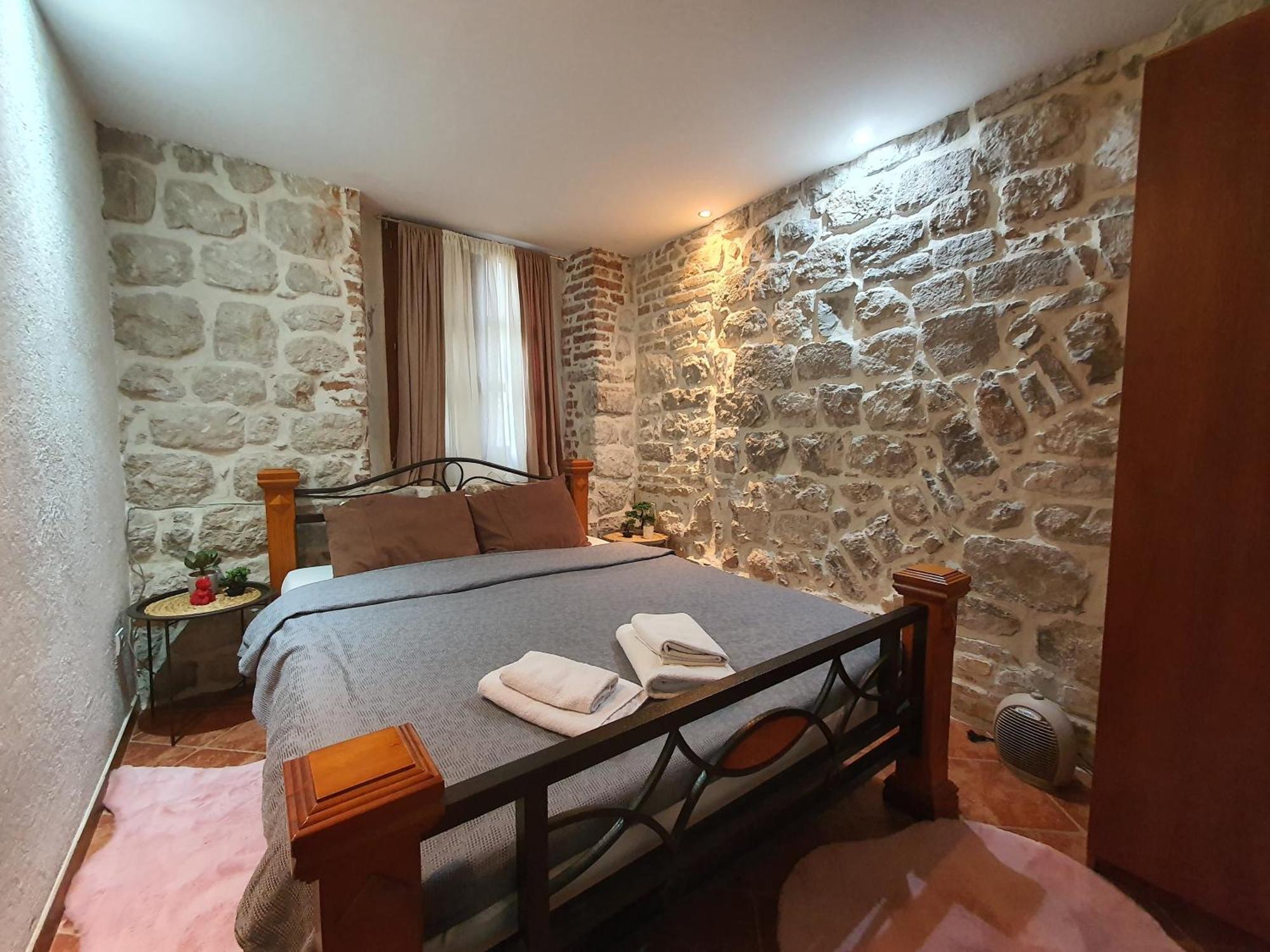 Little Bay Apartments Kotor Buitenkant foto